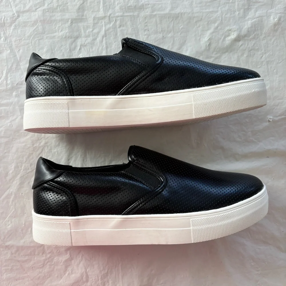 JustFab Eloise Black Platform Sneaker perforated leather SZ 10 NWOT
